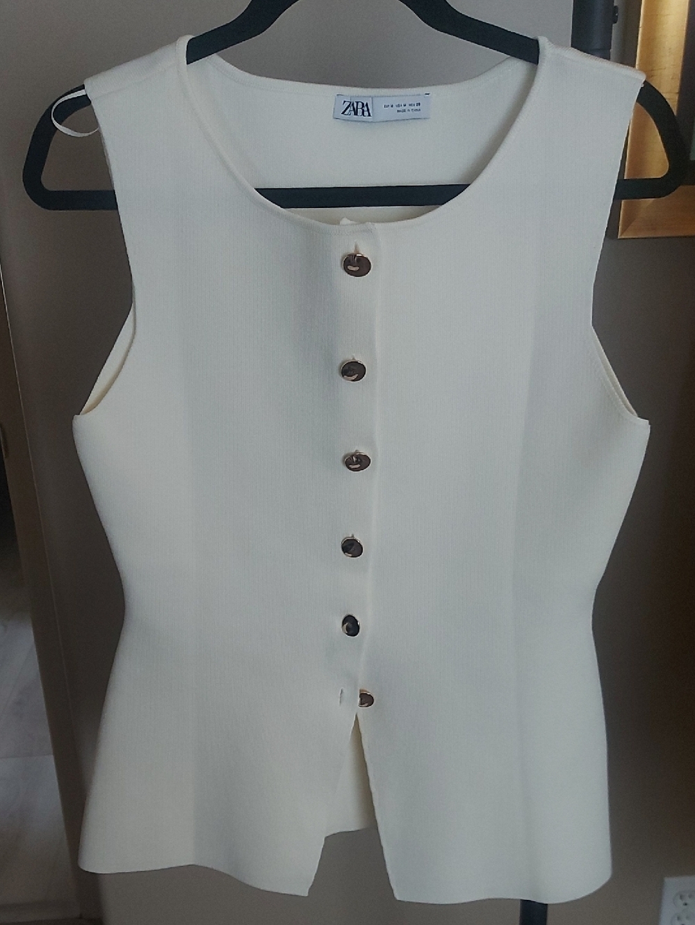 Zara Cream Sleeveless Button-Front Top
